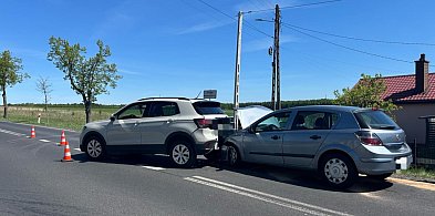 Wypadek w Kamieńsku. 69-letnia kobieta trafiła do szpitala-22794