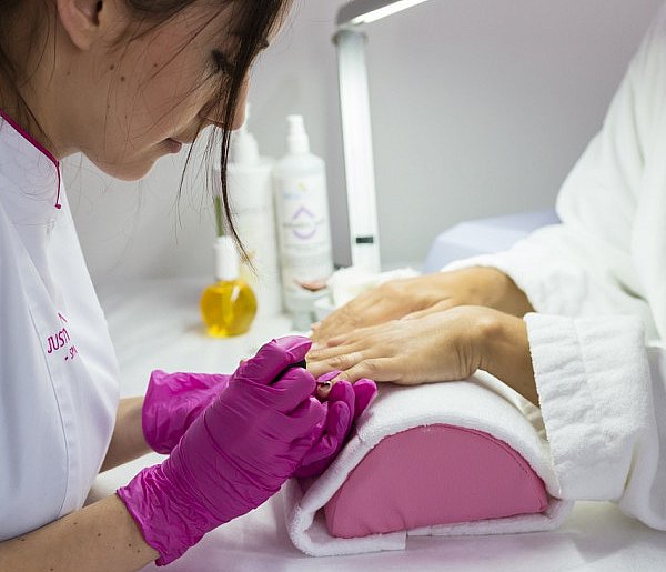 Miliony kobiet używa tych produktów. Wkrótce znikną z rynku-23021