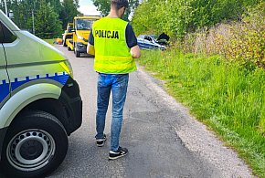 Zderzenie dwóch aut pod Radomskiem. Jedna osoba trafiła do szpitala-23091