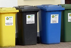 Koniec z darmowymi workami na śmieci. Tak zmieniają się zasady w gminach-23706