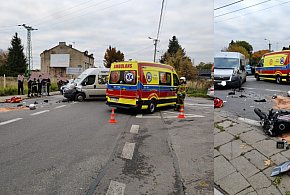 Radomsko: motocyklista bez uprawnień trafił do szpitala po zderzeniu z samochodem-25059