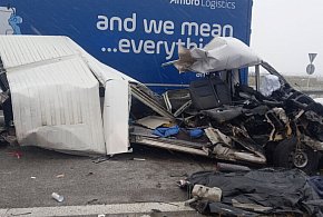 Łódzkie: cztery osoby zginęły w wypadku na drodze ekspresowej S8-25527