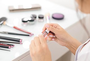 Nie używaj tych kosmetyków. GIS ostrzega przed produktami-25615