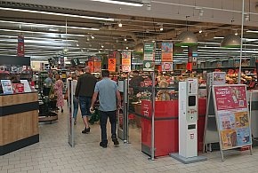 Pracownicy popularnej sieci mają dość. W południe zatrzymają pracę-25751