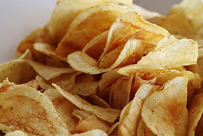 Podatek tłuszczowy uderzy w przekąski? Posłowie pokazują projekt-25774