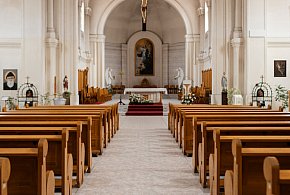 Miliony na Kościół w 2026 roku. Państwo co roku dokłada do duchownych-26056