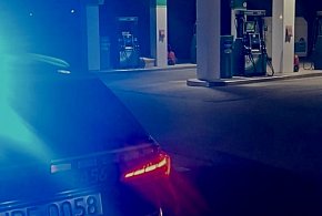 Pościg ulicami Radomska zakończony rozbitym BMW. Pijany 33-latek bez prawa jazdy..