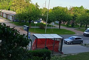 Śmierć mężczyzny na przystanku w Radomsku. Policja wyjaśnia okoliczności