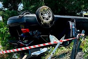 18-letni kierowca dachował w Radomsku. Kosztowna brawura na ulicy Jagodowej