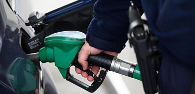 Przed świętami paliwa na stacjach będą tańsze-25894