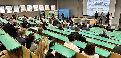 W Częstochowie rozpoczęło się IV Forum Prawno-Ekonomiczne o sztucznej inteligencji