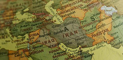 Izrael i USA zaatakowały Iran; Teheran odpowiedział atakami na państwa w regionie