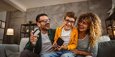 Jak nauczyć dziecko oszczędzać w cyfrowym świecie? Poznaj Misję SPOKO BONUS ESBANK