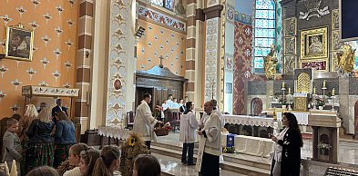 Ks. Główczyński: idąc do kościoła ze święconką, pamiętajmy o istocie Wielkanocy