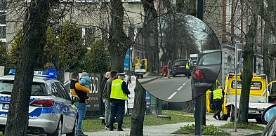 Policja wyjaśnia okoliczności kolizji samochodów przy ul. Kościuszki w Radomsku