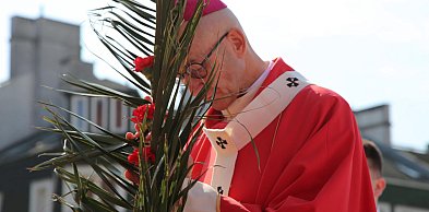 Abp Galbas: niech ustaną wszystkie gniewy i spory w naszej ojczyźnie