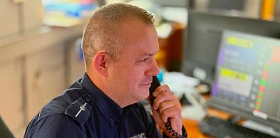 Aspirant Kamil Przybylski, policjant z Radomska pomógł mężczyźnie w kryzysie
