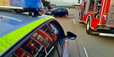 Zderzenie dwóch aut na A1 pod Kamieńskiem. Kierowca zasnął, dwa pasy zablokowane