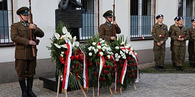 W Wieluniu uczczono pamięć pierwszych ofiar II wojny św-24411