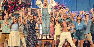 W sobotę premiera „Mamma Mia!” w Teatrze Muzycznym w Ło-24754