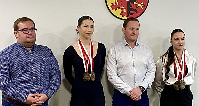Sukces sztangistów z powiatu radomszczańskiego. Starosta podziękował medalistkom