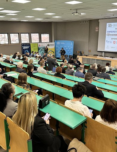 W Częstochowie rozpoczęło się IV Forum Prawno-Ekonomiczne o sztucznej inteligencji