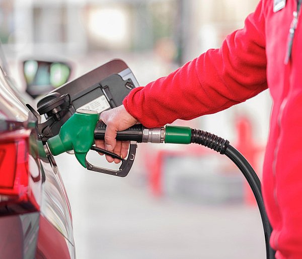 UOKiK skontrolował paliwa. Sprawdź, które stacje wypadły najgorzej-25323