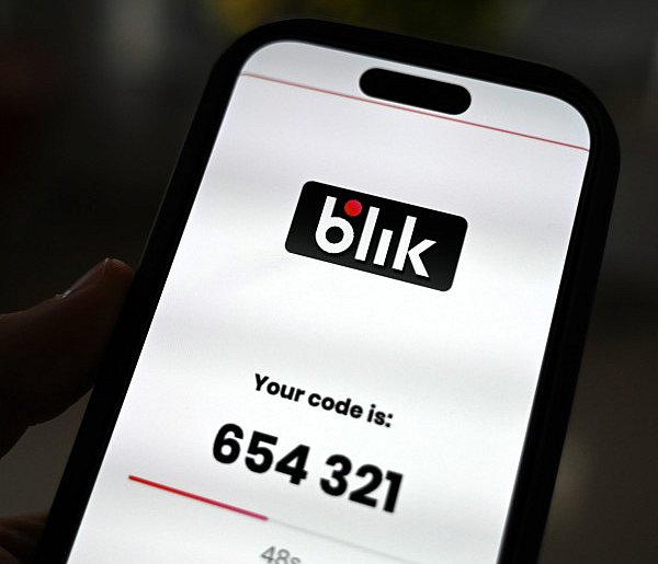 Codzienny przelew BLIK do znajomego? Skarbówka może to sprawdzać-25364