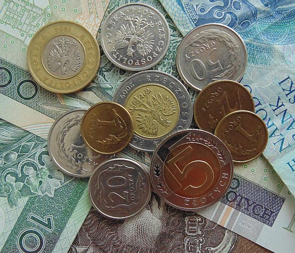 Nowe regulacje dla dorabiających. Od grudnia zmieniają się limity-25530