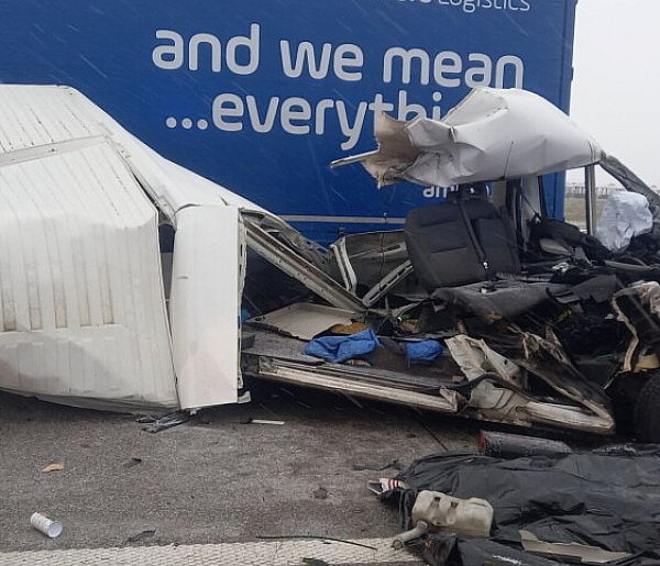 Łódzkie: cztery osoby zginęły w wypadku na drodze ekspresowej S8-25527