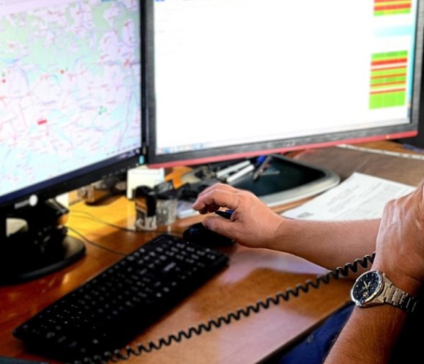 Dyżurny z KPP Radomsko dwa razy pomógł mężczyznom w kryzysie emocjonalnym