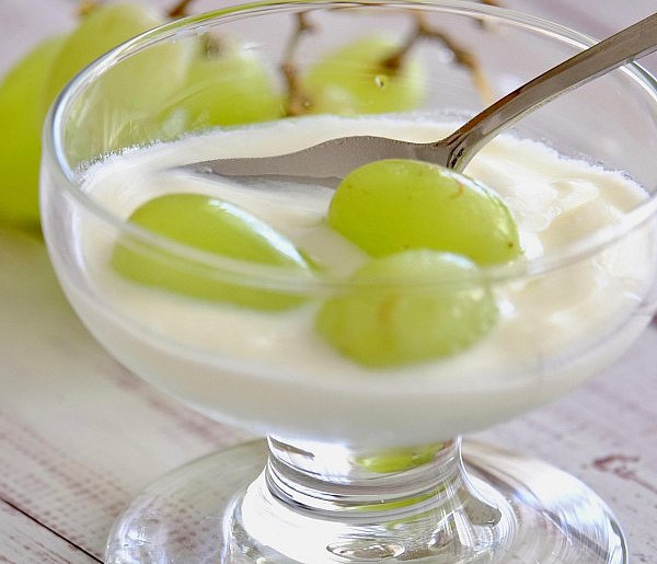 GIS ostrzega przed jogurtem. W środku mogą być odłamki szkła!