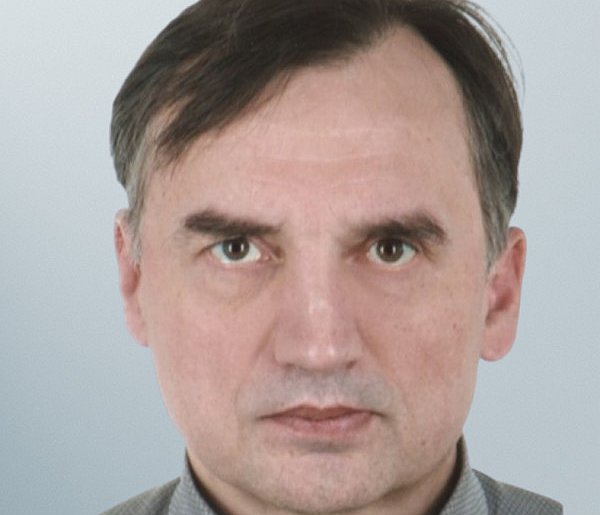 Prokuratura Krajowa wydała list gończy za byłym szefem MS Zbigniewem Ziobro