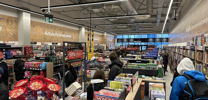 W niedzielę sklepy otwarte