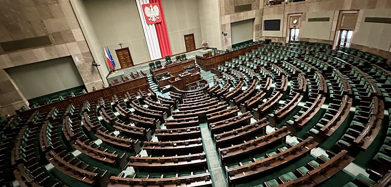 Sondaż WP: KO - 30,6 proc., PiS - 23,5 proc., Konfederacja - 12,2 proc.
