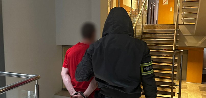 Znów groził właścicielowi lokalu w Piotrkowie Trybunalskim. 39-latek zatrzymany po