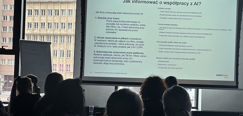 Badanie: tylko co trzecia mikrofirma korzysta z zaawansowanych narzędzi takich jak