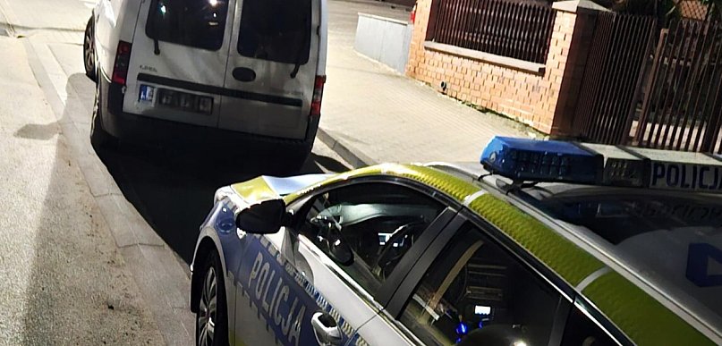 KPP Radomsko: 39-latek przyjechał na policję autem mimo zakazu i miał ponad 1,5‰