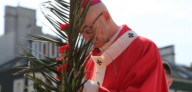 Abp Galbas: niech ustaną wszystkie gniewy i spory w naszej ojczyźnie