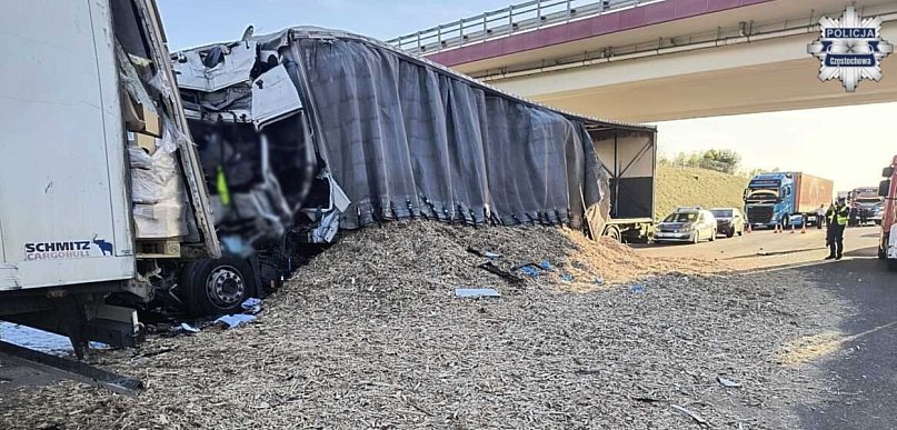 Śmiertelny wypadek na A1. Zderzenie czterech pojazdów, kierowca ciężarkówki zginął