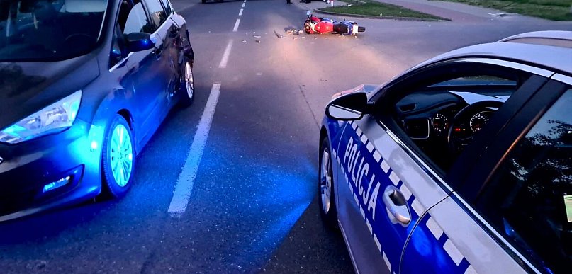 Wypadek drogowy na ulicy Jagiellońskiej w Radomsku. Kierowca motocykla w szpitalu