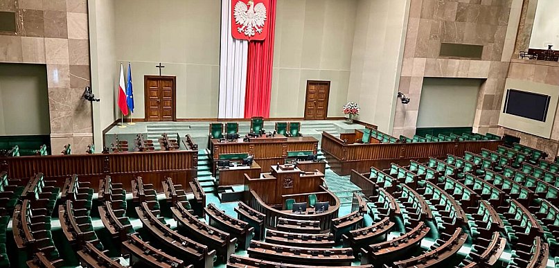CBOS: KO - 28,5 proc.; PiS - 22,1 proc.; Konfederacja - 12,8 proc.; KKP - 9,4 proc