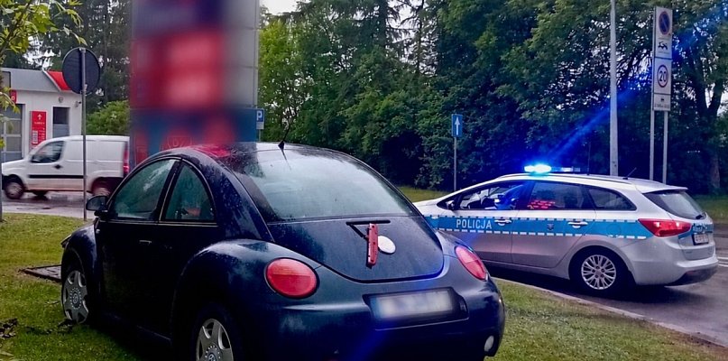 Pijana jak świnia 36-latka wjechała w pylon stacji benzynowej w Radomsku