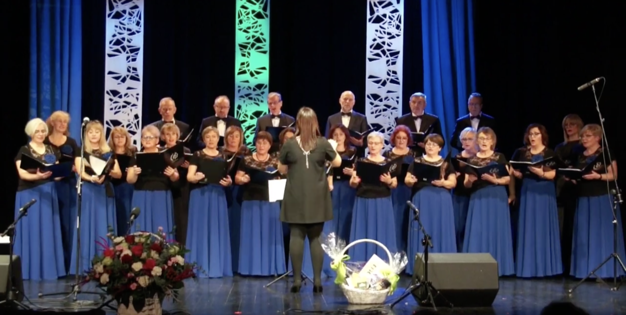 Chór Cantabile podczas obchodów jubileuszu 20-lecia, youtube.com/ Stowarzyszenie Muzyki Chóralnej CANTABILE