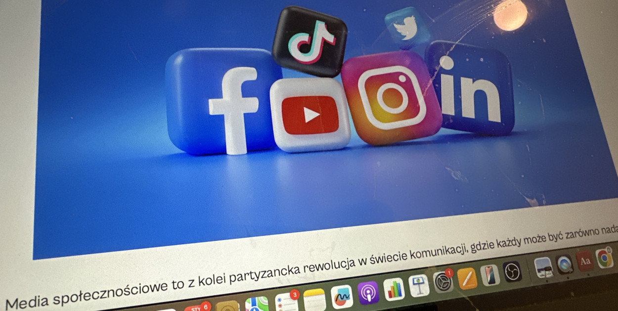 „Rz": Polacy widzą problem z social mediami