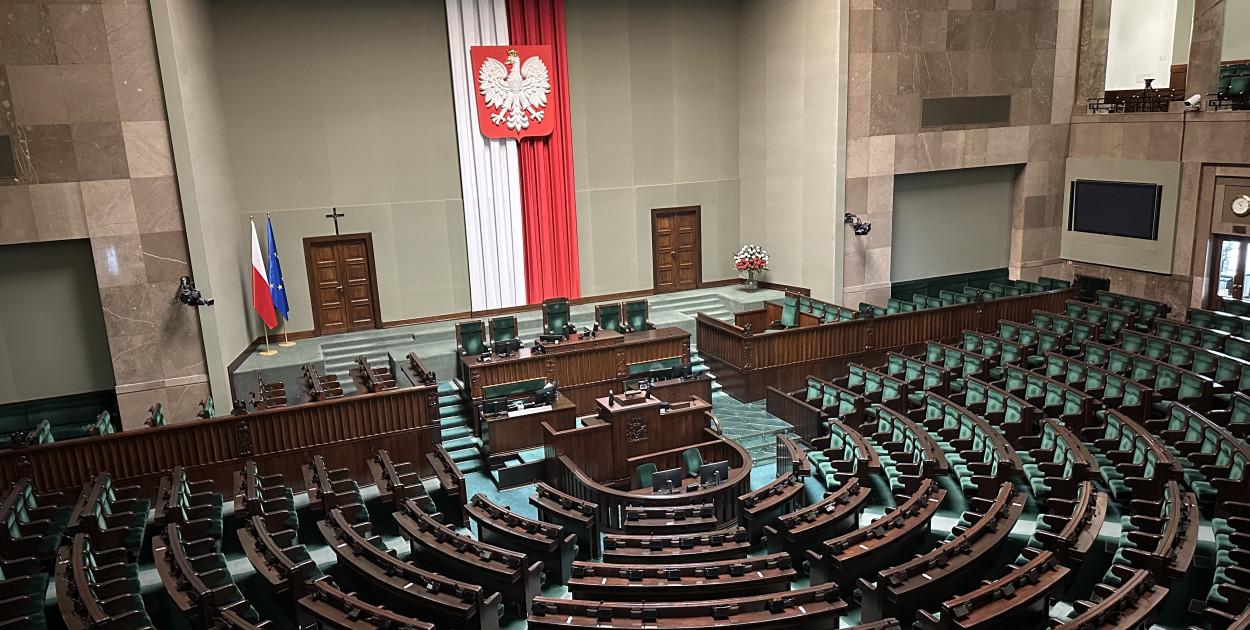CBOS: KO - 29,6 proc., PiS – 18,3 proc., Konfederacja 13,4 proc., KPP – 9,9 proc.