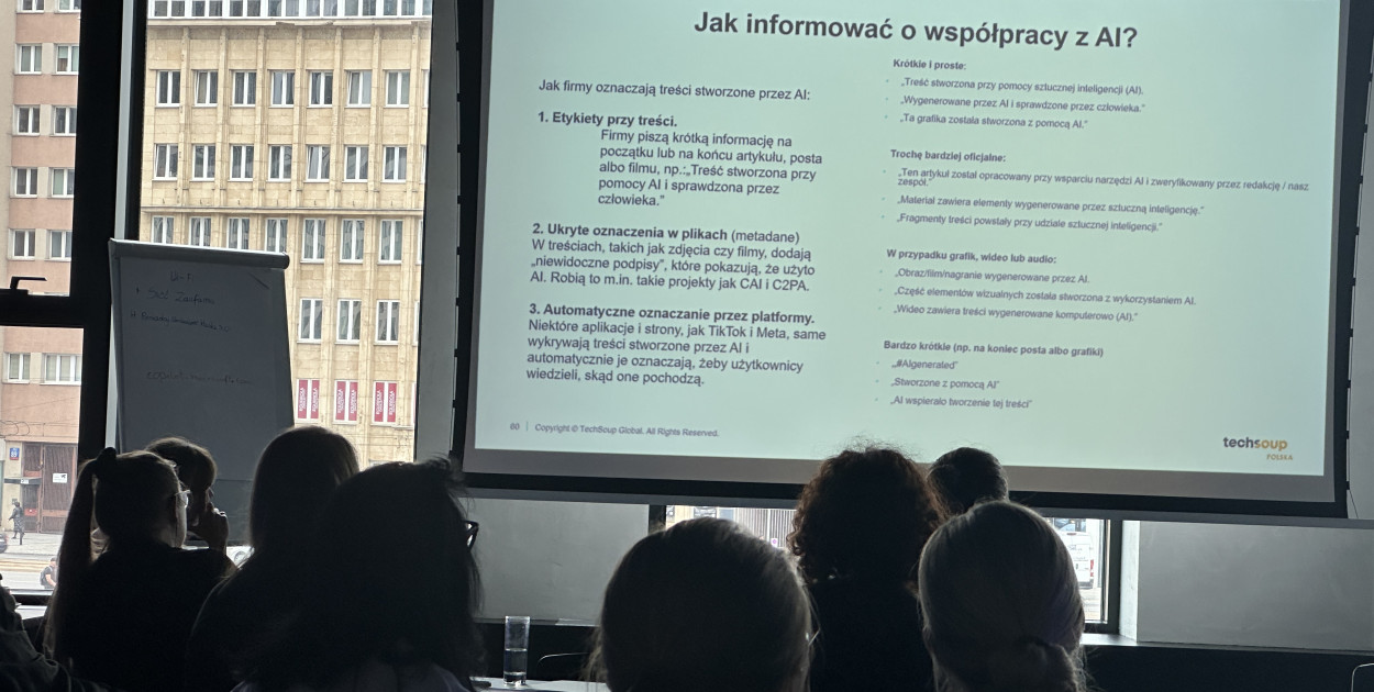 Badanie: tylko co trzecia mikrofirma korzysta z zaawansowanych narzędzi takich jak