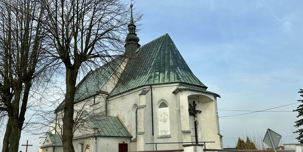 W Wielką Sobotę nie ma mszy; Wigilia Paschalna należy do Niedzieli Zmartwychwstani