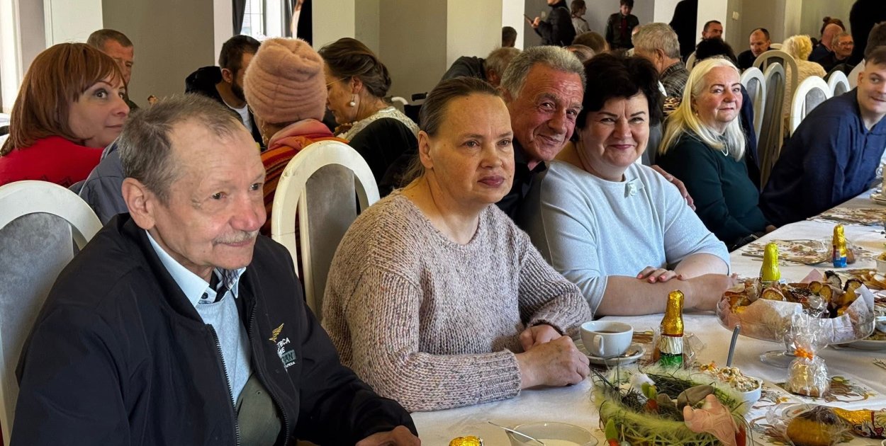 Wielkanoc bez samotności w Radomsku. Wspólne śniadanie dla uczestników akcji