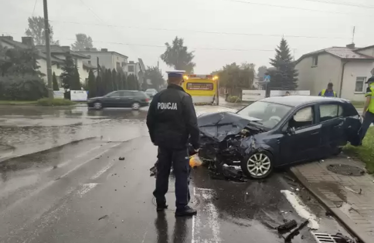 Do wypadku doszło koło godziny 7 w poniedziałek w Radomsku